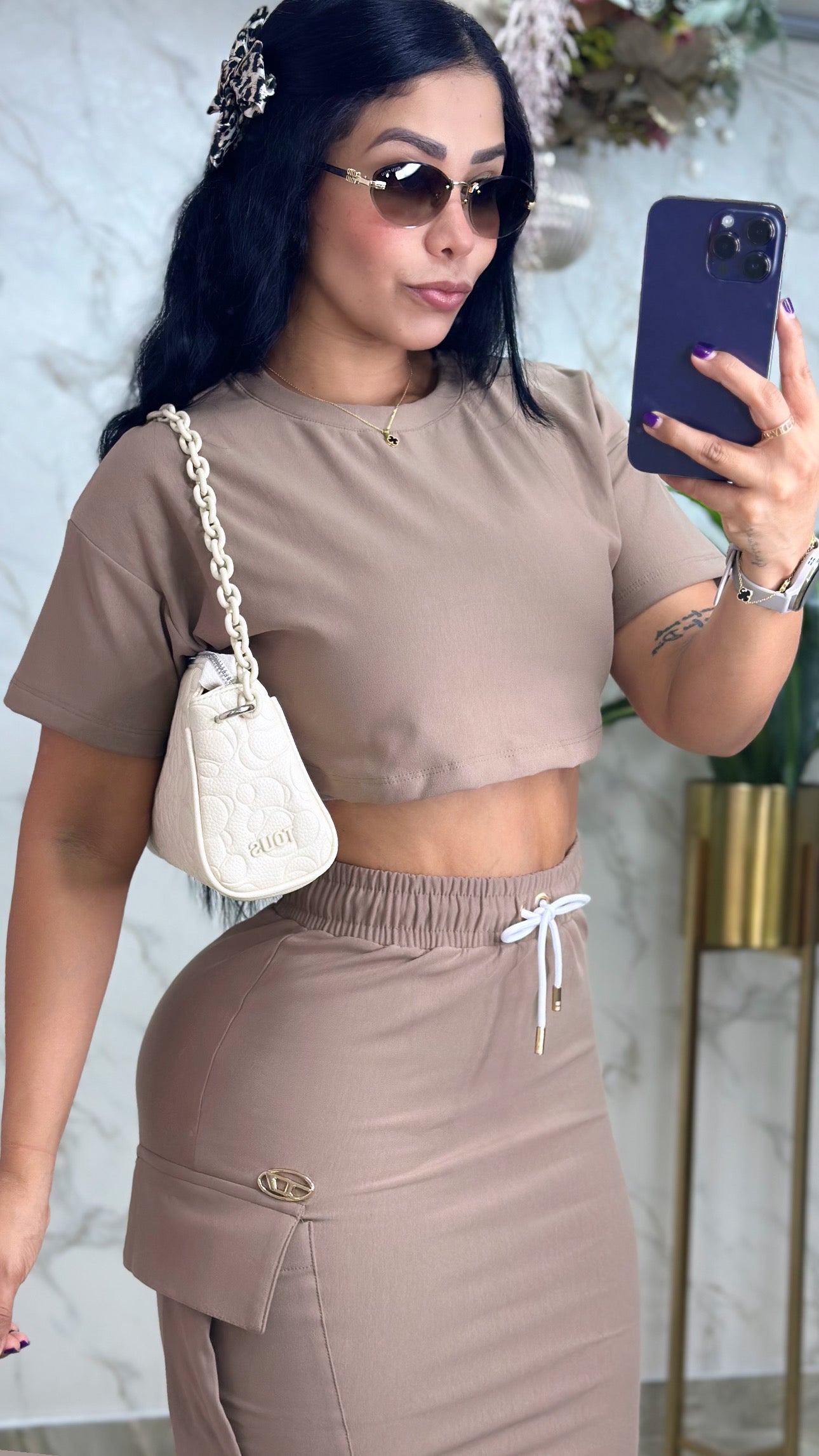 CONJUNTO FALDA BOLSILLOS LATERALES APLIQUE D