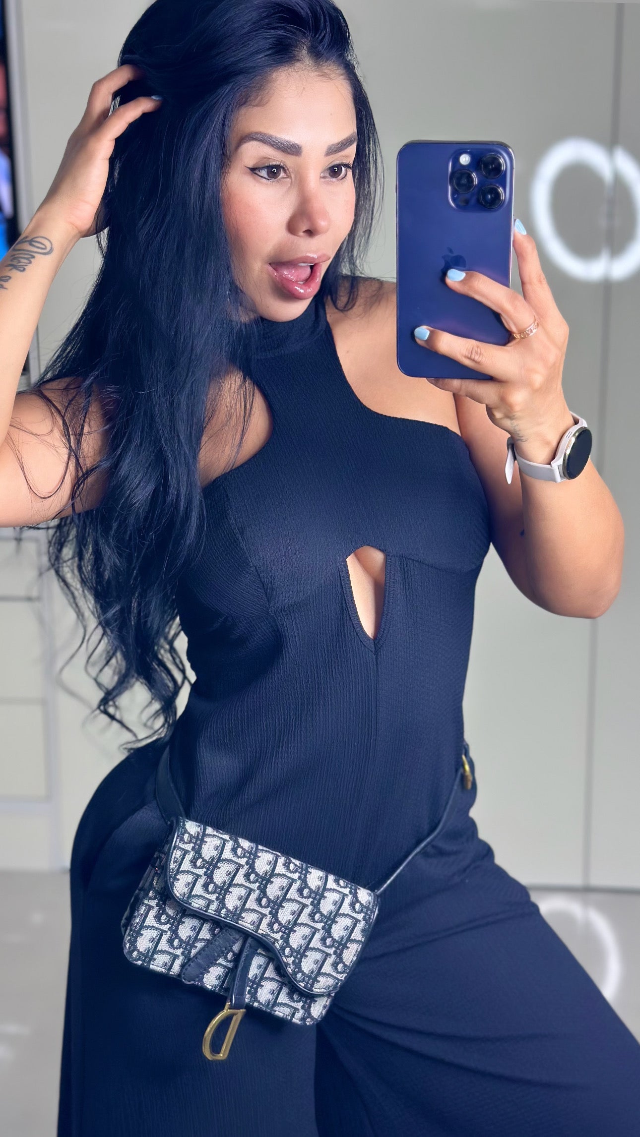 ENTERIZO ANCHO TELA TEXTURIZADO BOTONES CUELLO