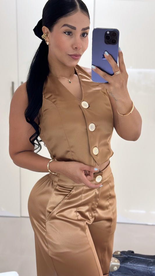 Conjunto pantalon ancho bolsillos,chaleco,botones
