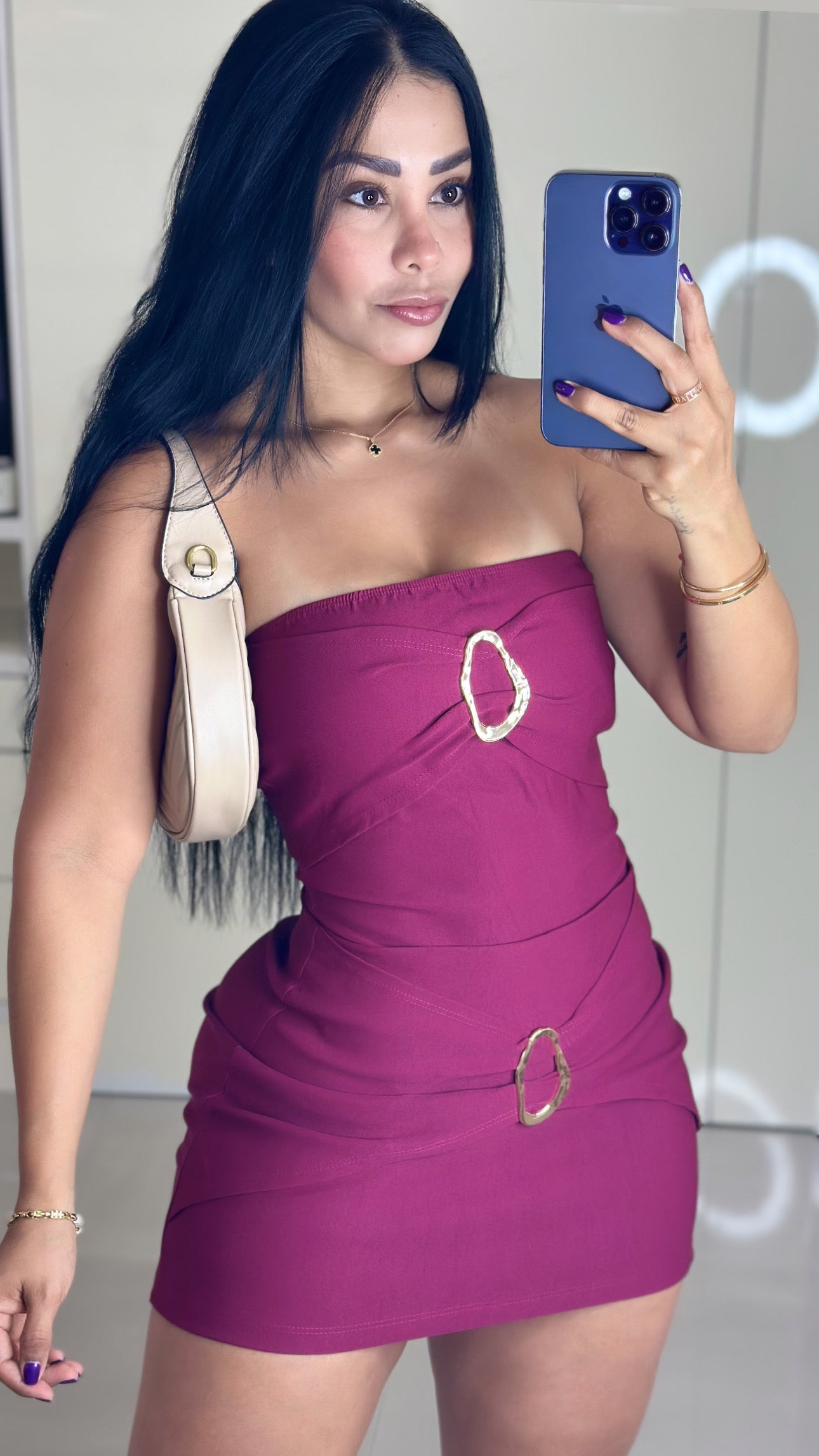 CONJUNTO BODY Y FALDA, HEBILLAS DORADAS