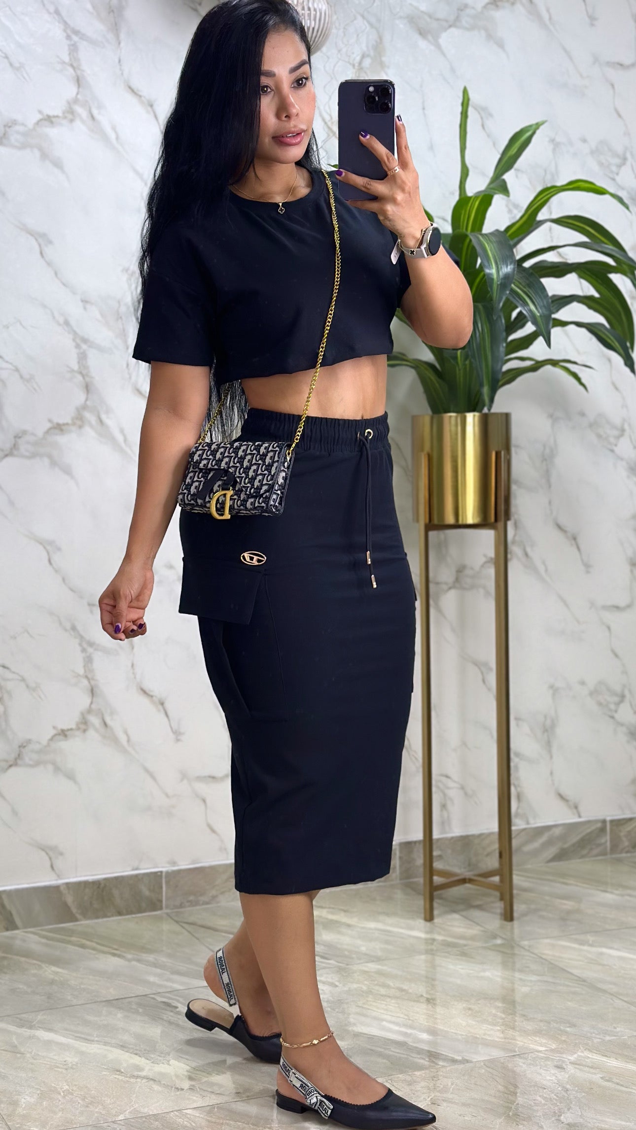 CONJUNTO FALDA BOLSILLOS LATERALES APLIQUE D