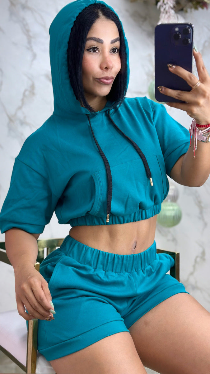 Conjunto short algodón blusa capucha cordón