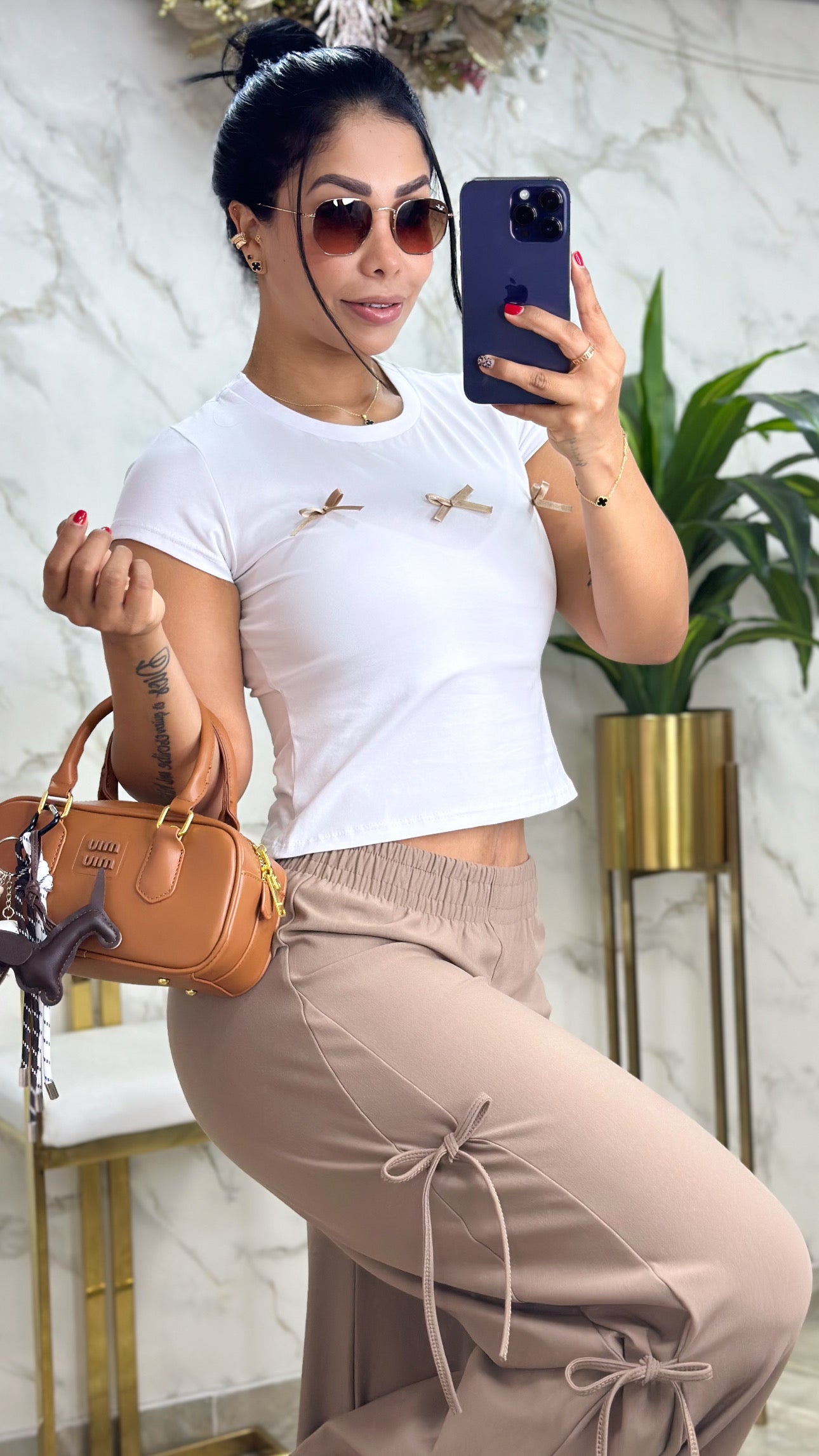 CONJUNTON PANTALON ANCHO CON SESGOS BLUSA MOÑOS